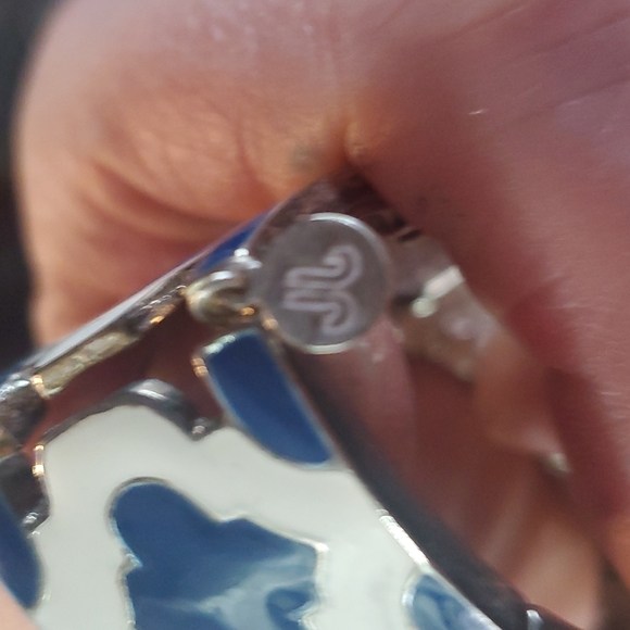 Blue and White Bracelet - Picture 3 of 3